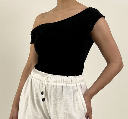 One Shoulder Slim - Black